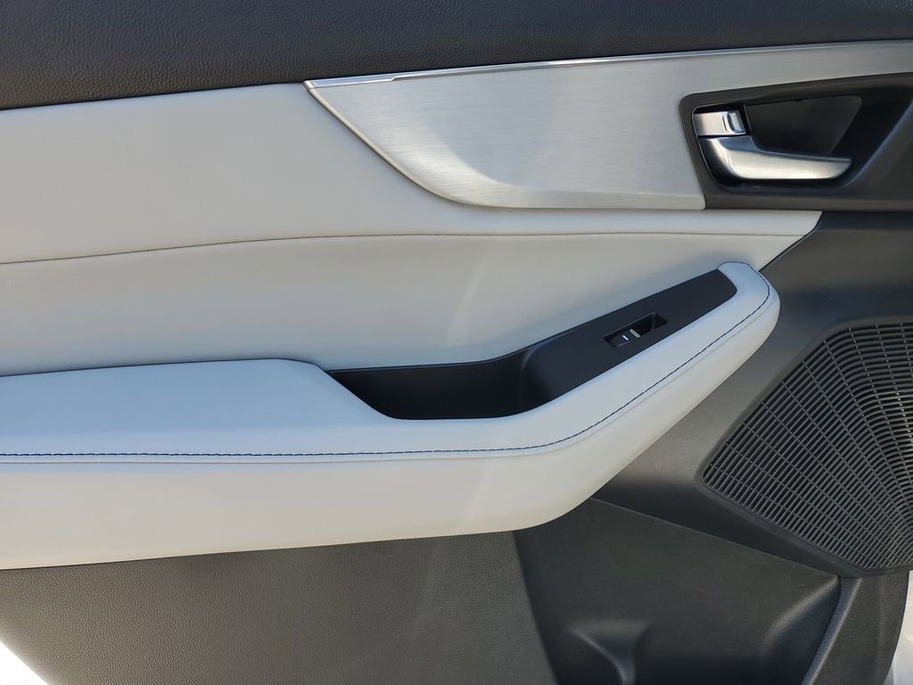 Certified 2023 Acura MDX SH-AWD w/ Technology Package image 16