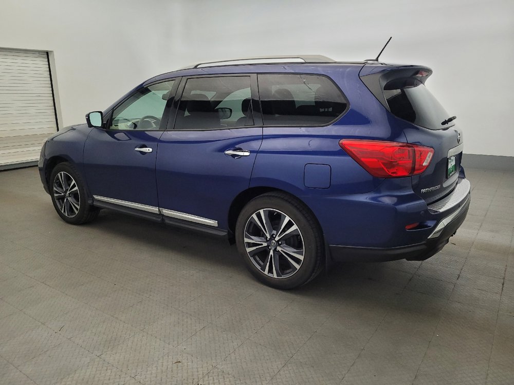 Used 2017 Nissan Pathfinder Platinum AWD/4WD image 3