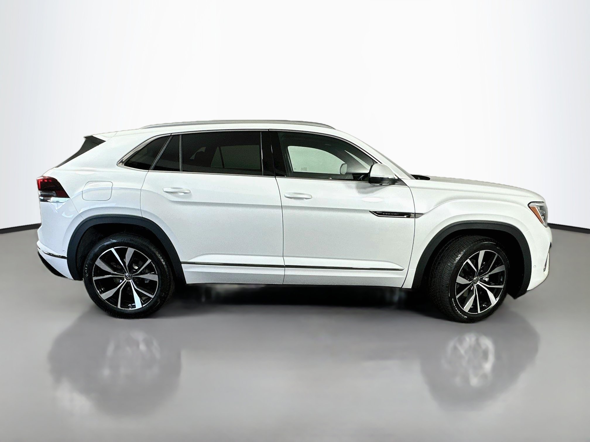 New 2026 Volkswagen Atlas Cross Sport SEL Premium R-Line AWD/4WD image 8