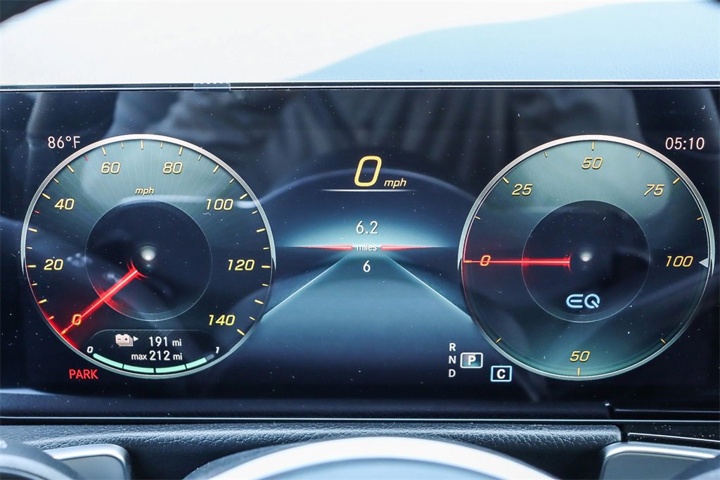 Used 2023 Mercedes-Benz EQB 300 4MATIC image 22