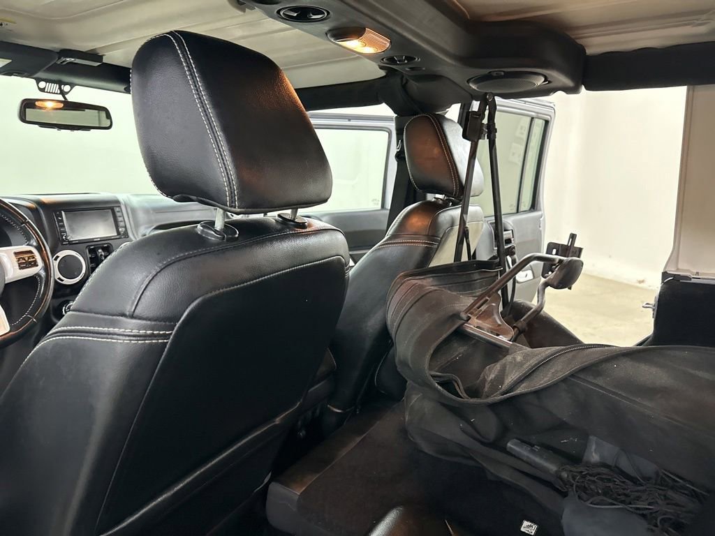 Used 2014 Jeep Wrangler Unlimited Sahara AWD/4WD image 28
