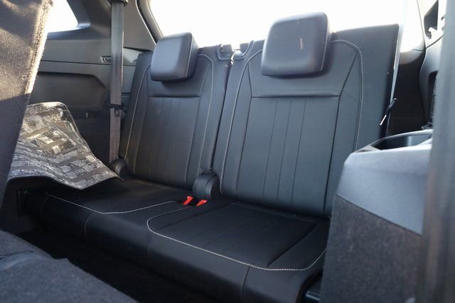 Used 2023 Volkswagen Tiguan SE R-Line image 23