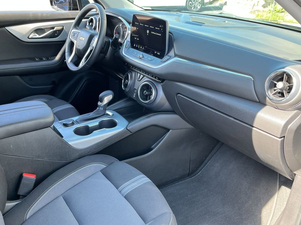 Used 2025 Chevrolet Blazer LT image 31