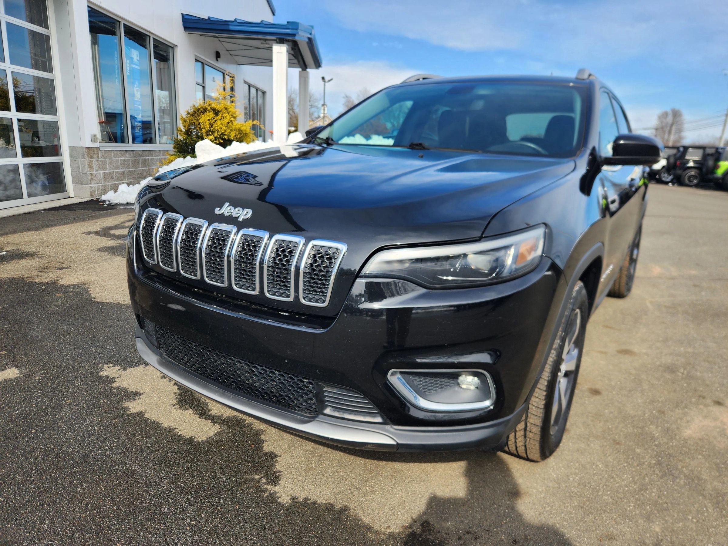 Used 2019 Jeep Cherokee Limited image 4