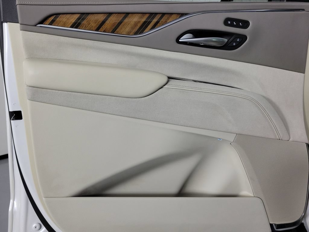 Used 2024 Cadillac Escalade ESV Sport Platinum w/ LPO, Floor Liner Package AWD/4WD image 20