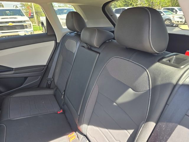 Used 2025 Volkswagen Taos SE AWD/4WD image 17