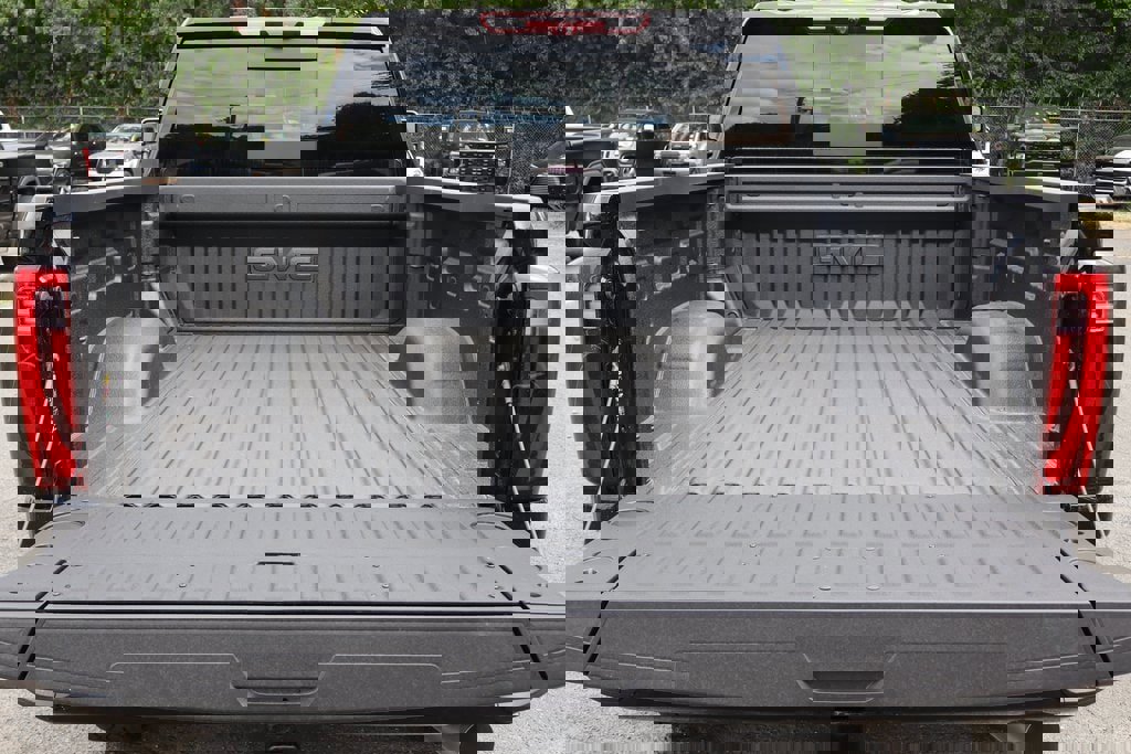 New 2026 GMC Sierra 2500 Denali w/ Denali Reserve Package image 8