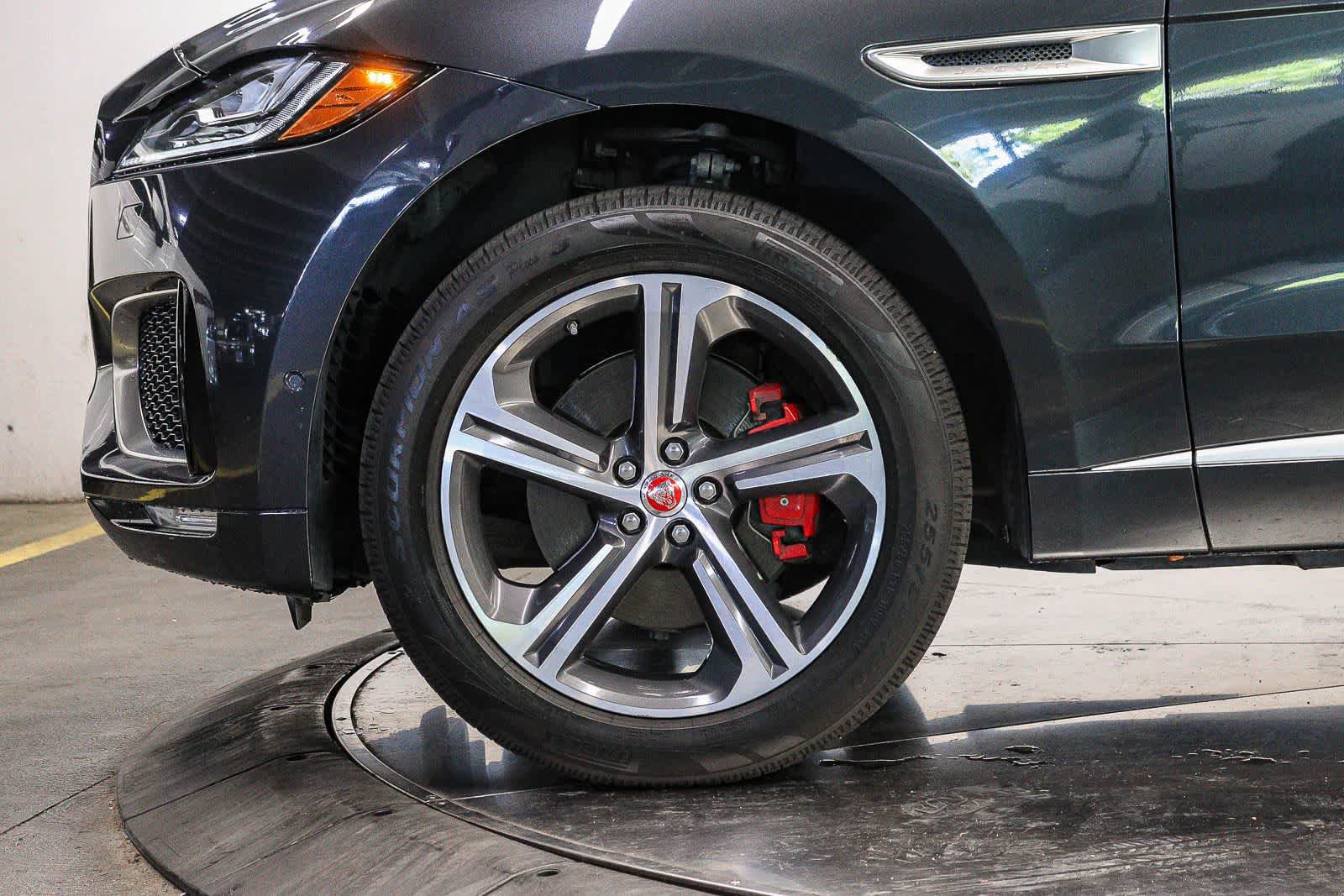 Used 2017 Jaguar F-PACE S AWD/4WD image 9