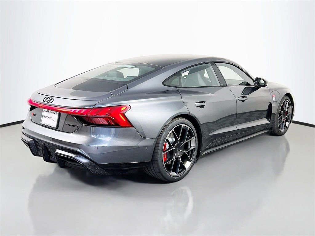 New 2026 Audi RS e-tron GT performance image 7