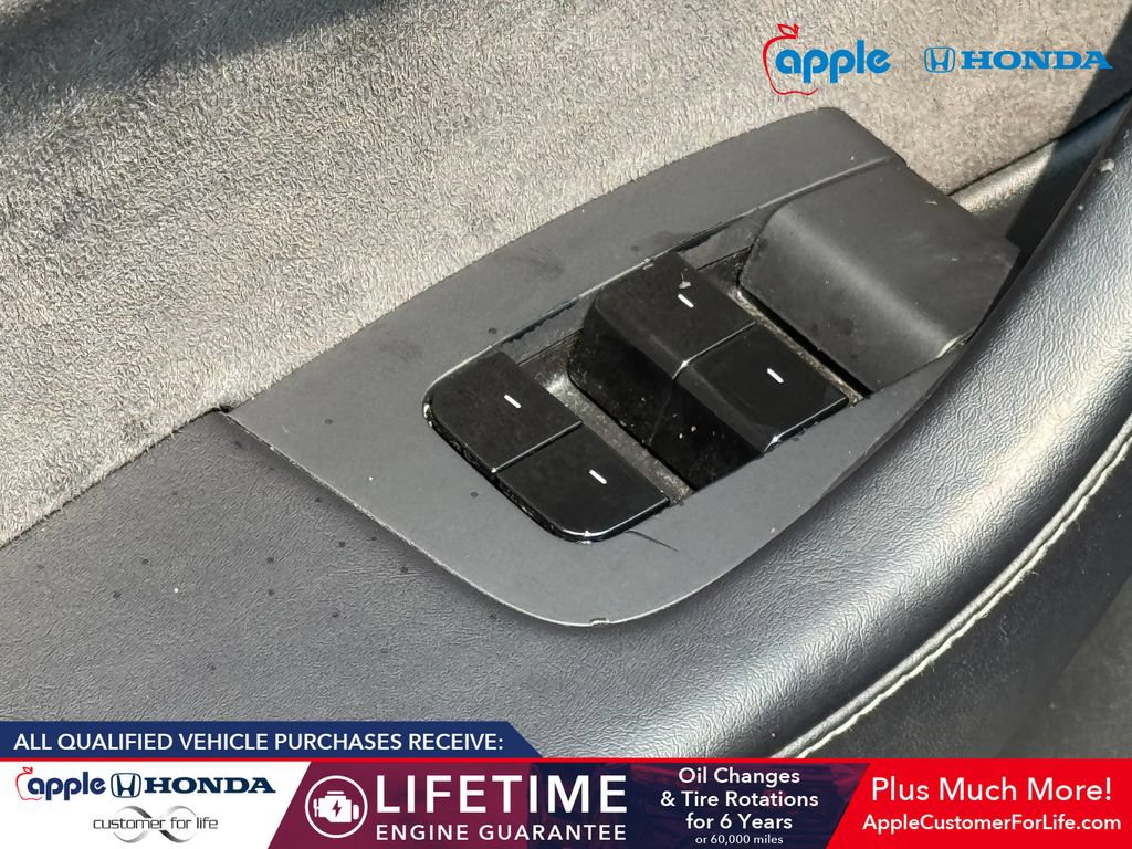 Used 2023 Tesla Model 3 Standard Range RWD image 9
