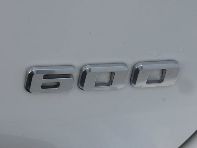 Used 2024 Cadillac Escalade ESV Luxury AWD/4WD image 8