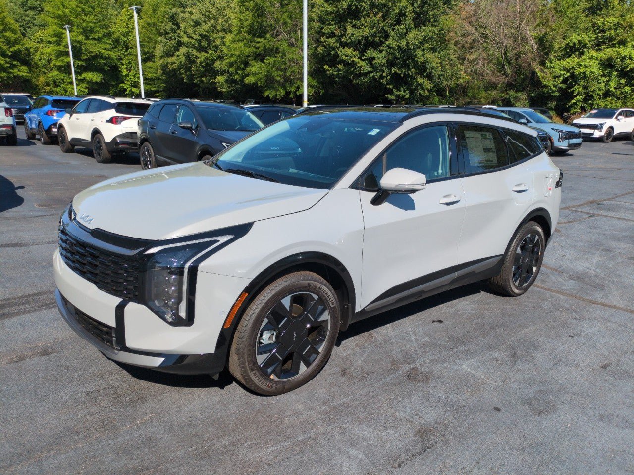 New 2026 Kia Sportage SX FWD image 3