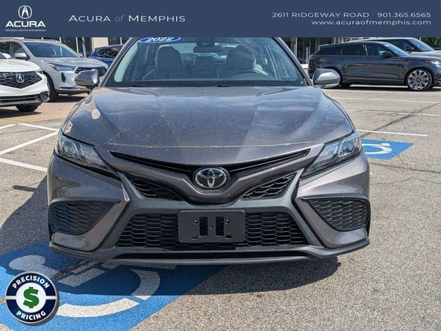 Used 2022 Toyota Camry SE w/ Cold Weather Package FWD image 11
