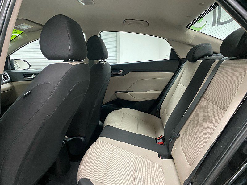 Used 2022 Hyundai Accent SE image 11