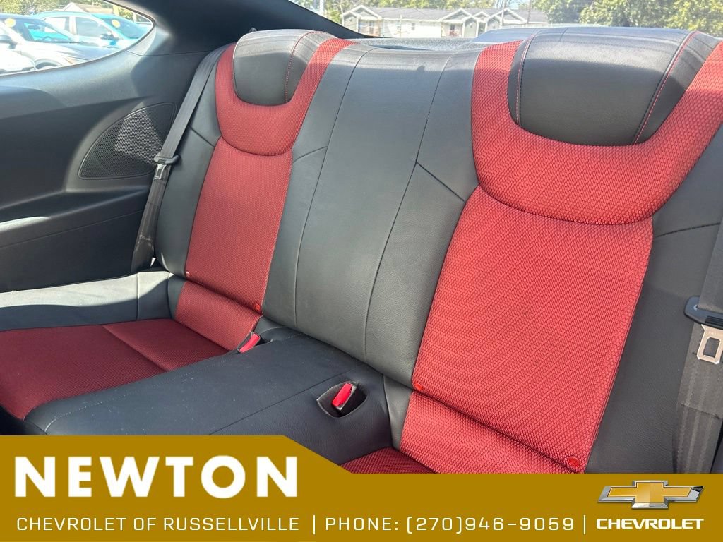 Used 2012 Hyundai Genesis 3.8 RWD image 19