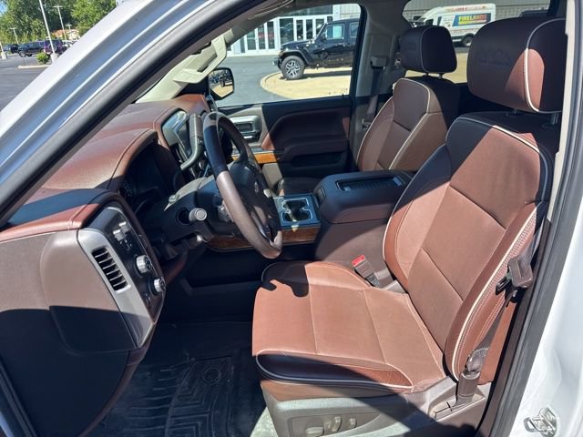 Used 2016 Chevrolet Silverado 1500 High Country w/ High Country Premium Package AWD/4WD image 16