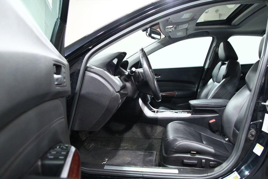 Used 2015 Acura TLX V6 image 4