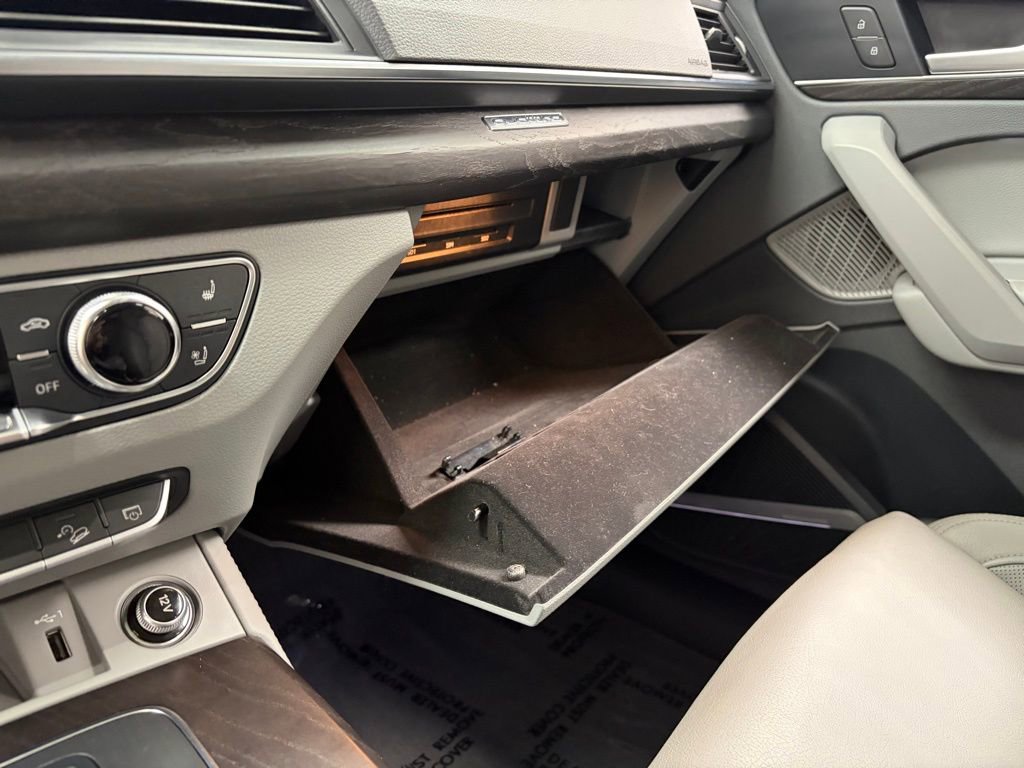 Used 2020 Audi Q5 2.0T Premium Plus w/ Premium Plus Package image 24