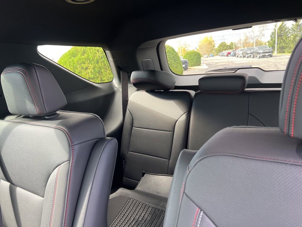 New 2026 Chevrolet Traverse Z71 w/ Enhanced Driving Package image 23
