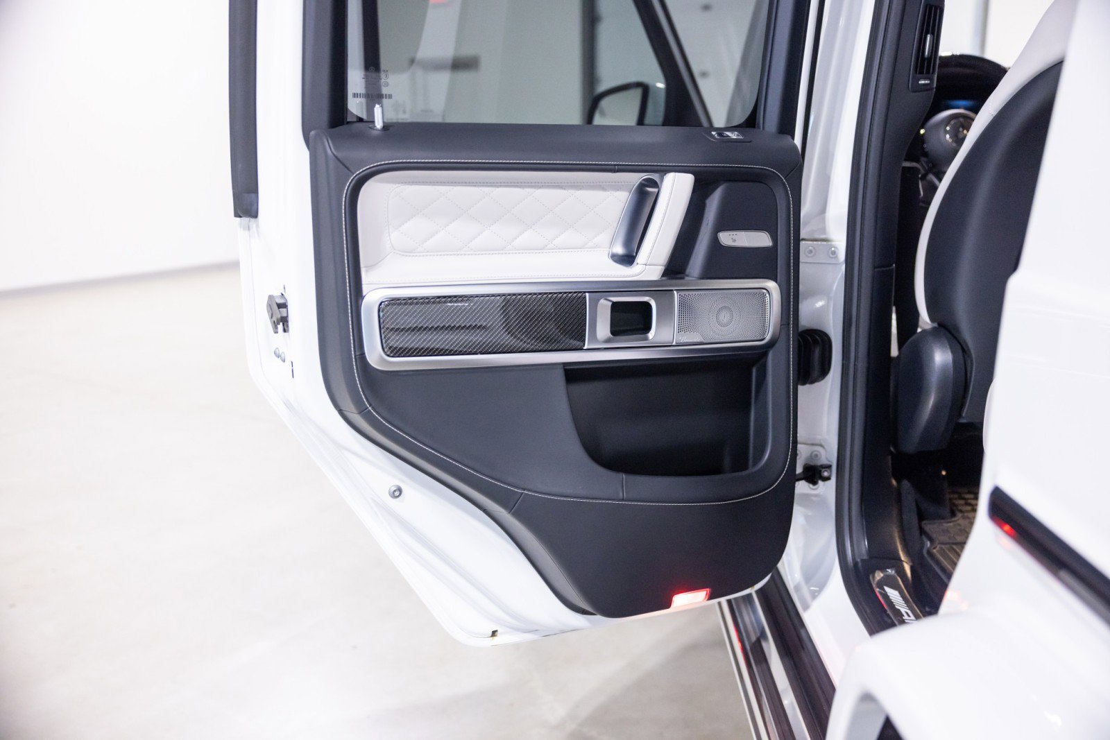 Used 2025 Mercedes-Benz G 63 AMG 4MATIC image 31