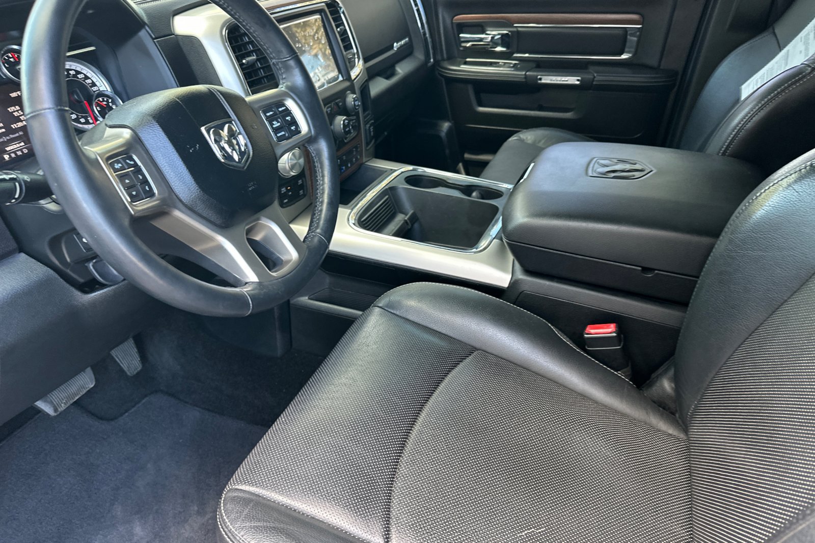 Used 2015 RAM 1500 Laramie w/ Convenience Group AWD/4WD image 10