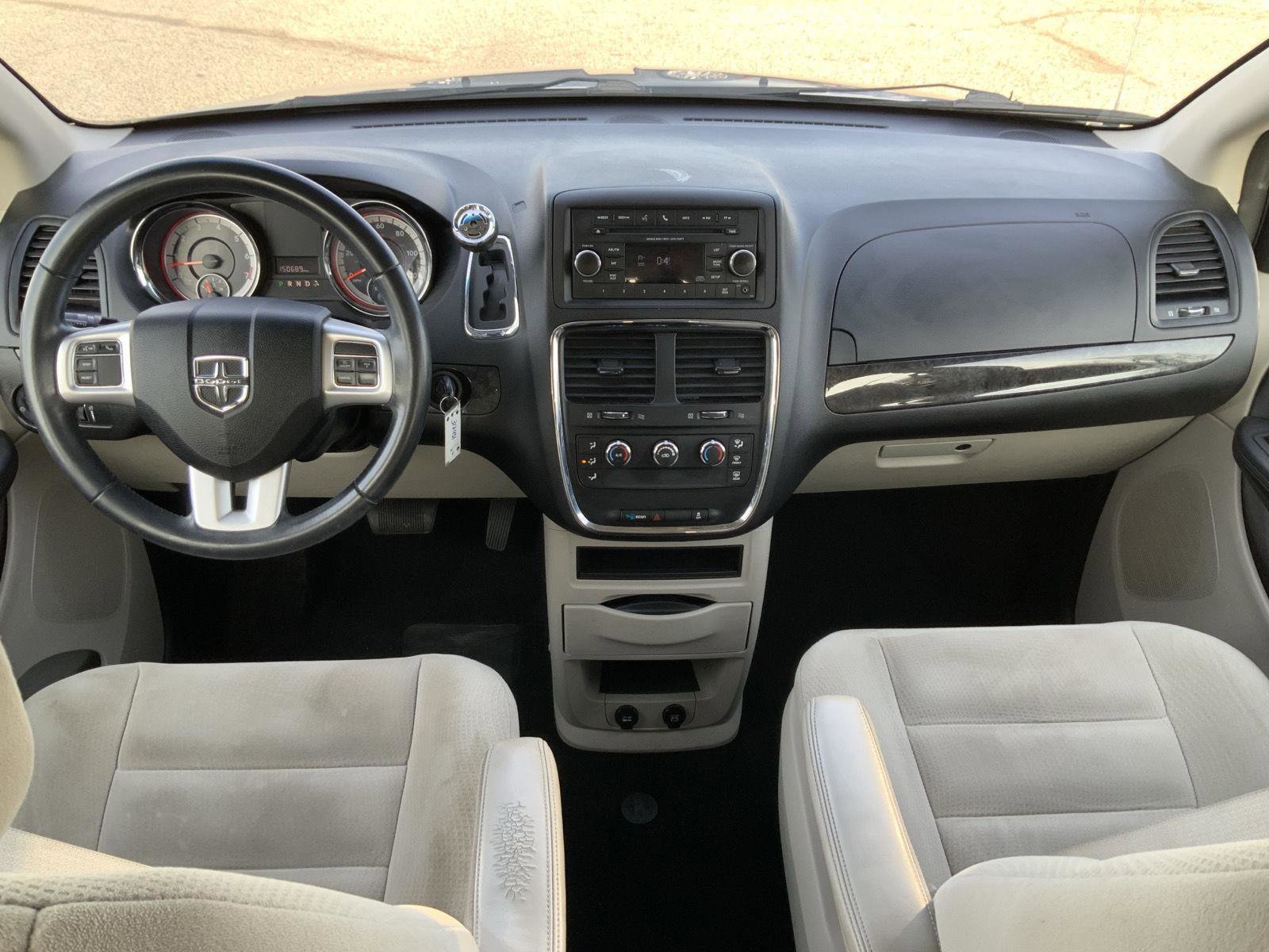 Used 2015 Dodge Grand Caravan American Value Package w/ UConnect Hands-Free Group image 37
