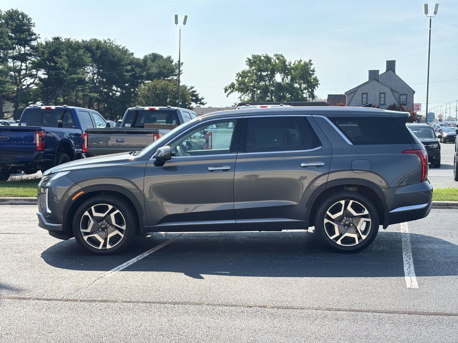 Used 2023 Hyundai Palisade Limited AWD/4WD image 4