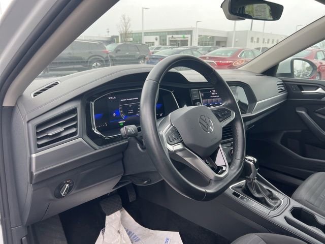 Used 2024 Volkswagen Jetta S image 9