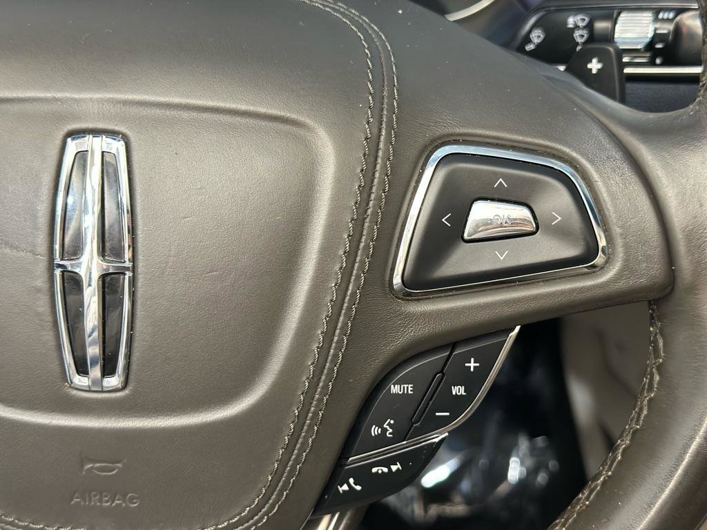 Used 2017 Lincoln MKZ Premiere image 31