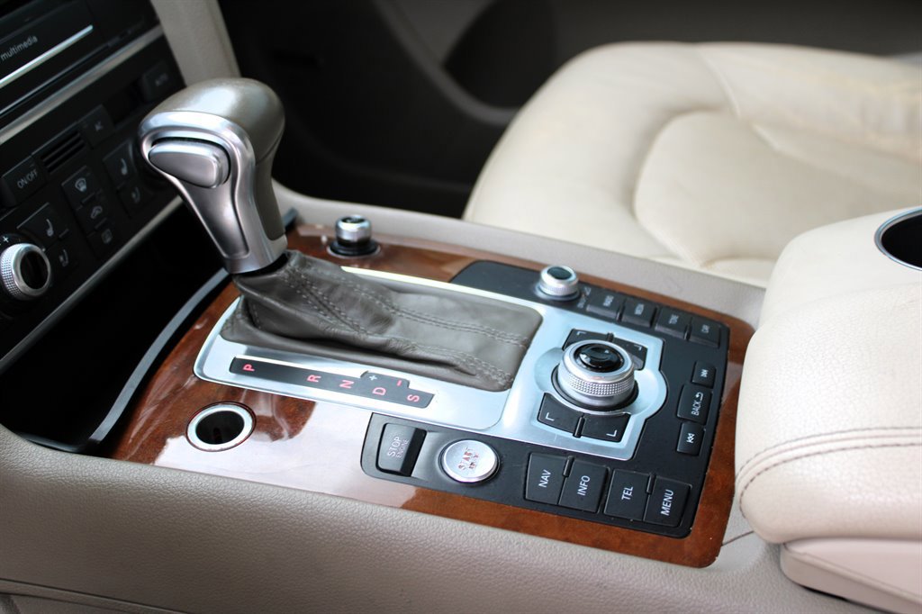 Used 2013 Audi Q7 TDI Prestige w/ Prestige Pkg image 29