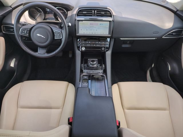 Used 2020 Jaguar F-PACE Premium AWD/4WD image 14