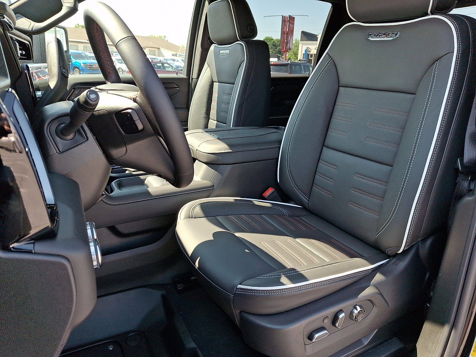 New 2026 GMC Sierra 2500 AT4X w/ LPO, Black Badging Package AWD/4WD image 6