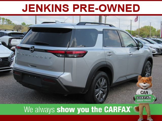 Certified 2024 Nissan Pathfinder SV image 3