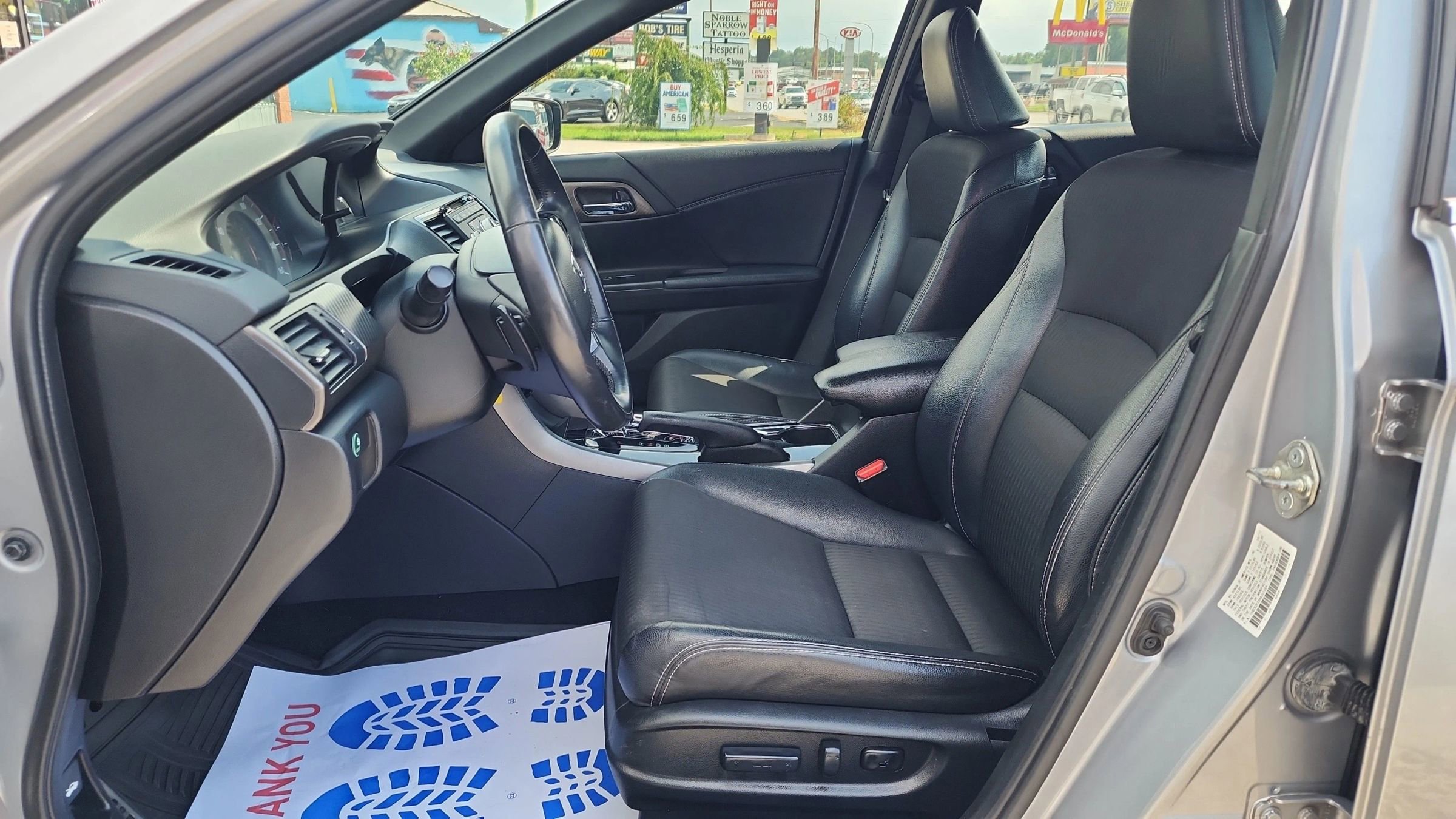 Used 2017 Honda Accord Sport image 9