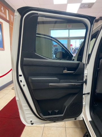 Used 2024 Toyota Tacoma TRD Sport w/ TRD Sport Upgrade Package image 11