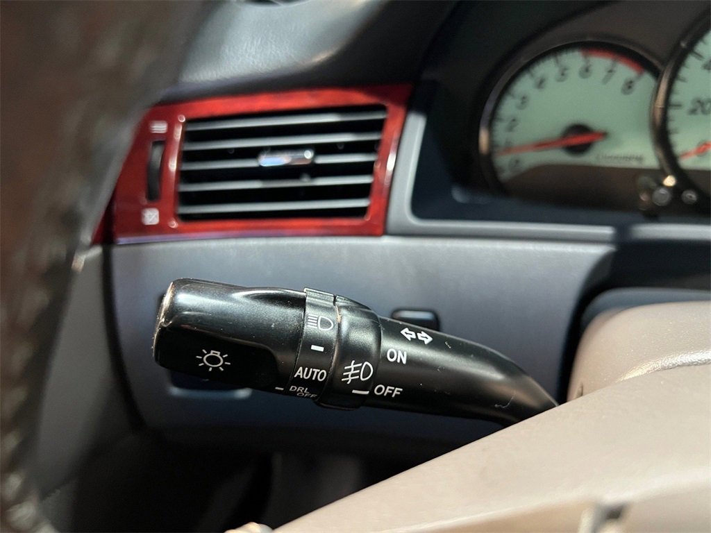 Used 2004 Toyota Solara SLE image 32