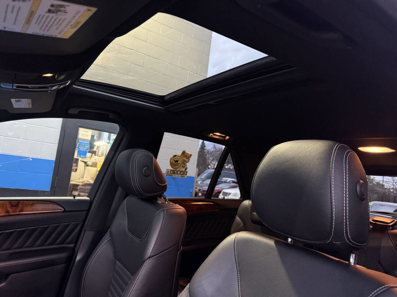 Used 2016 Mercedes-Benz GLE 400 4MATIC w/ Parking Assist Package image 11