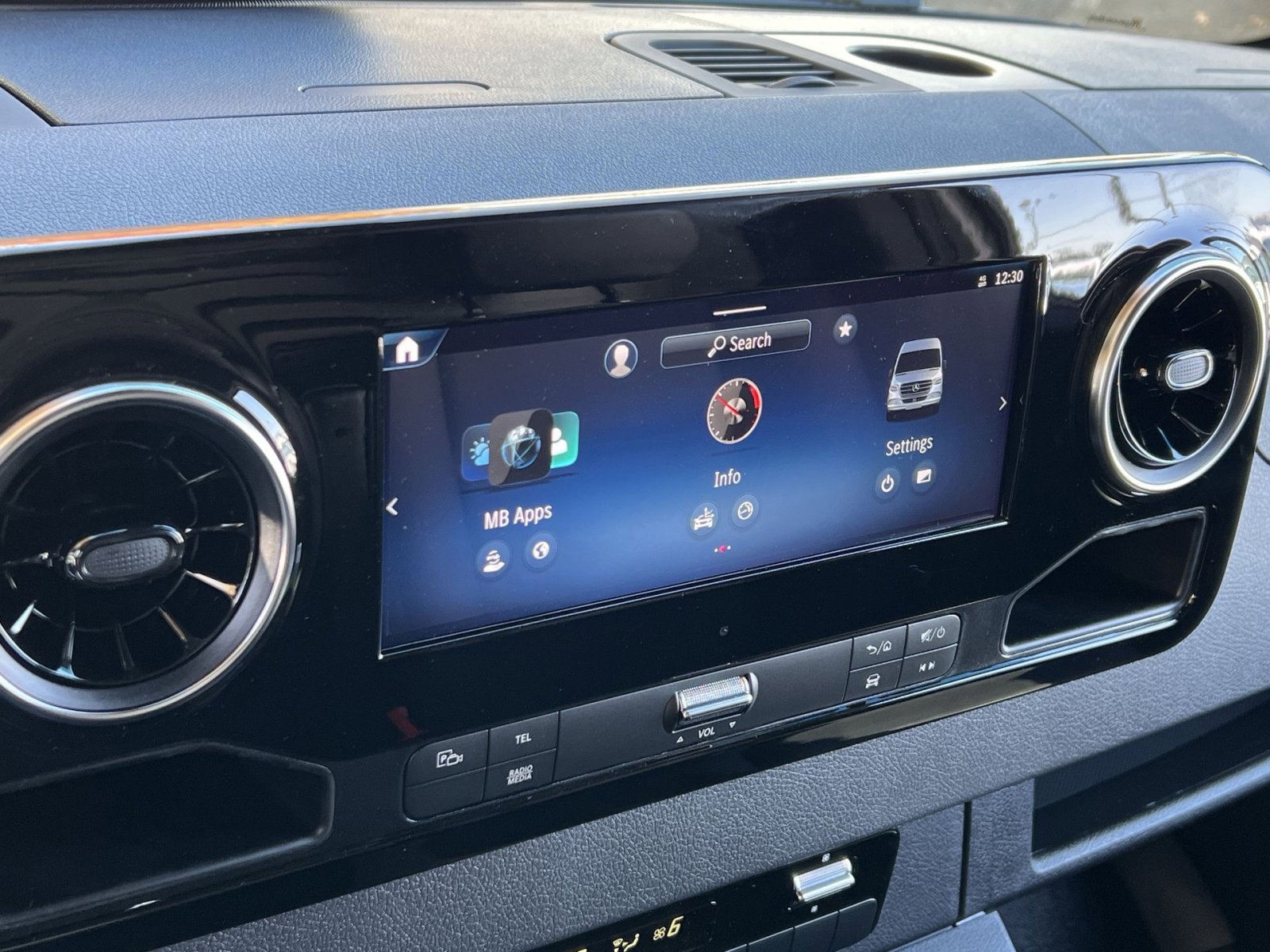 New 2026 Mercedes-Benz Sprinter 2500 image 18