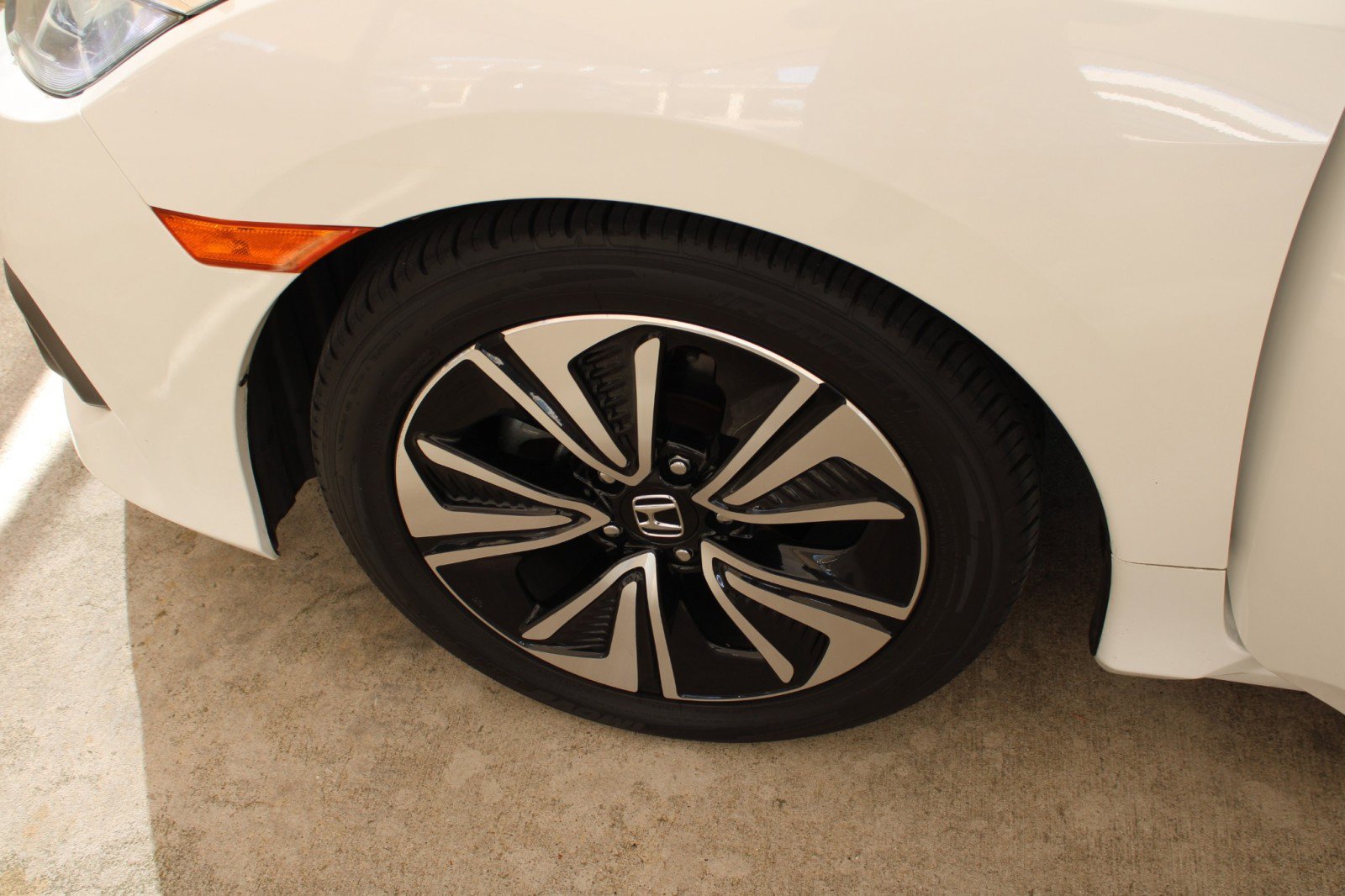 Used 2017 Honda Civic EX-T image 21