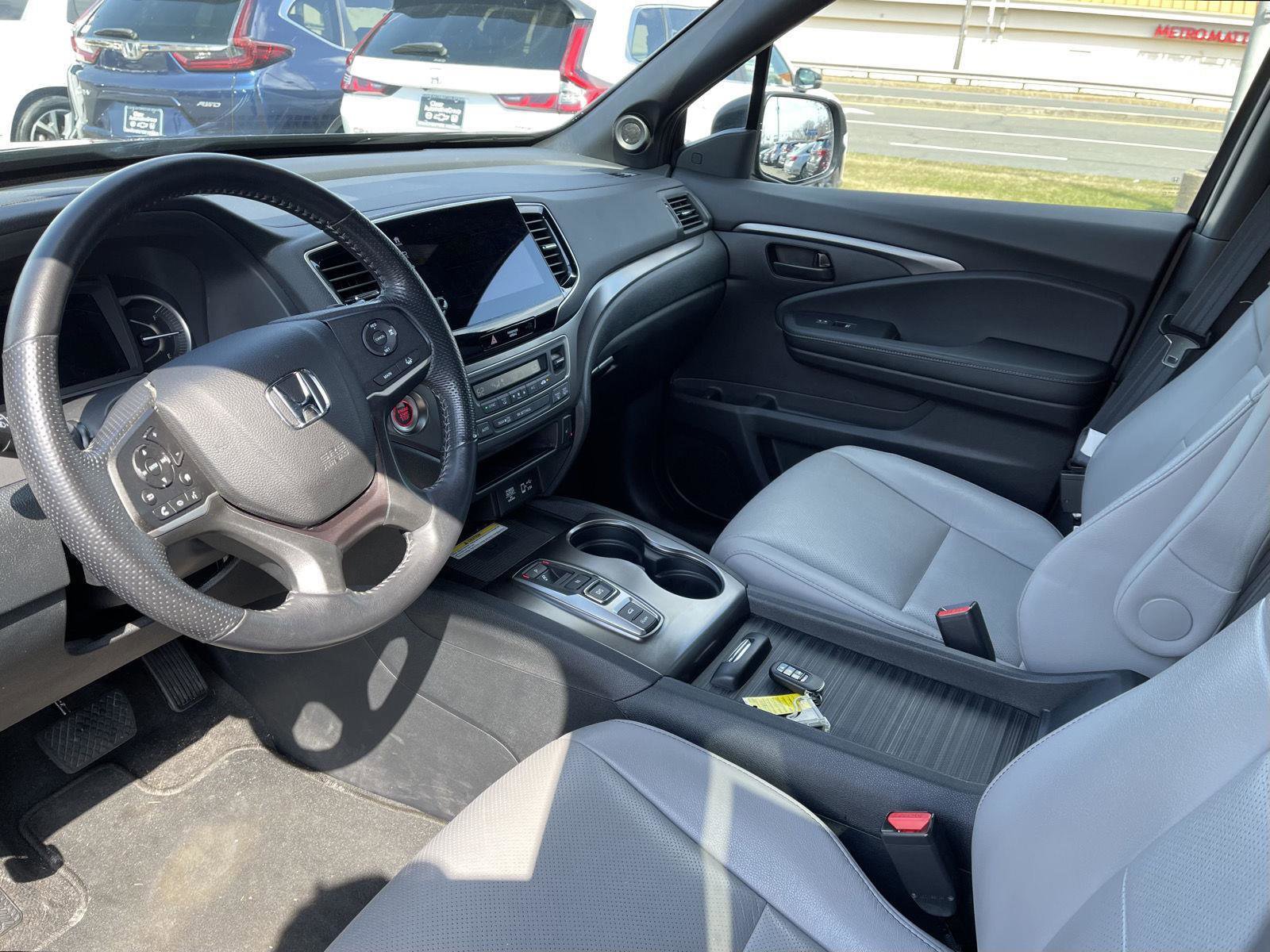 Used 2023 Honda Passport EX-L image 4