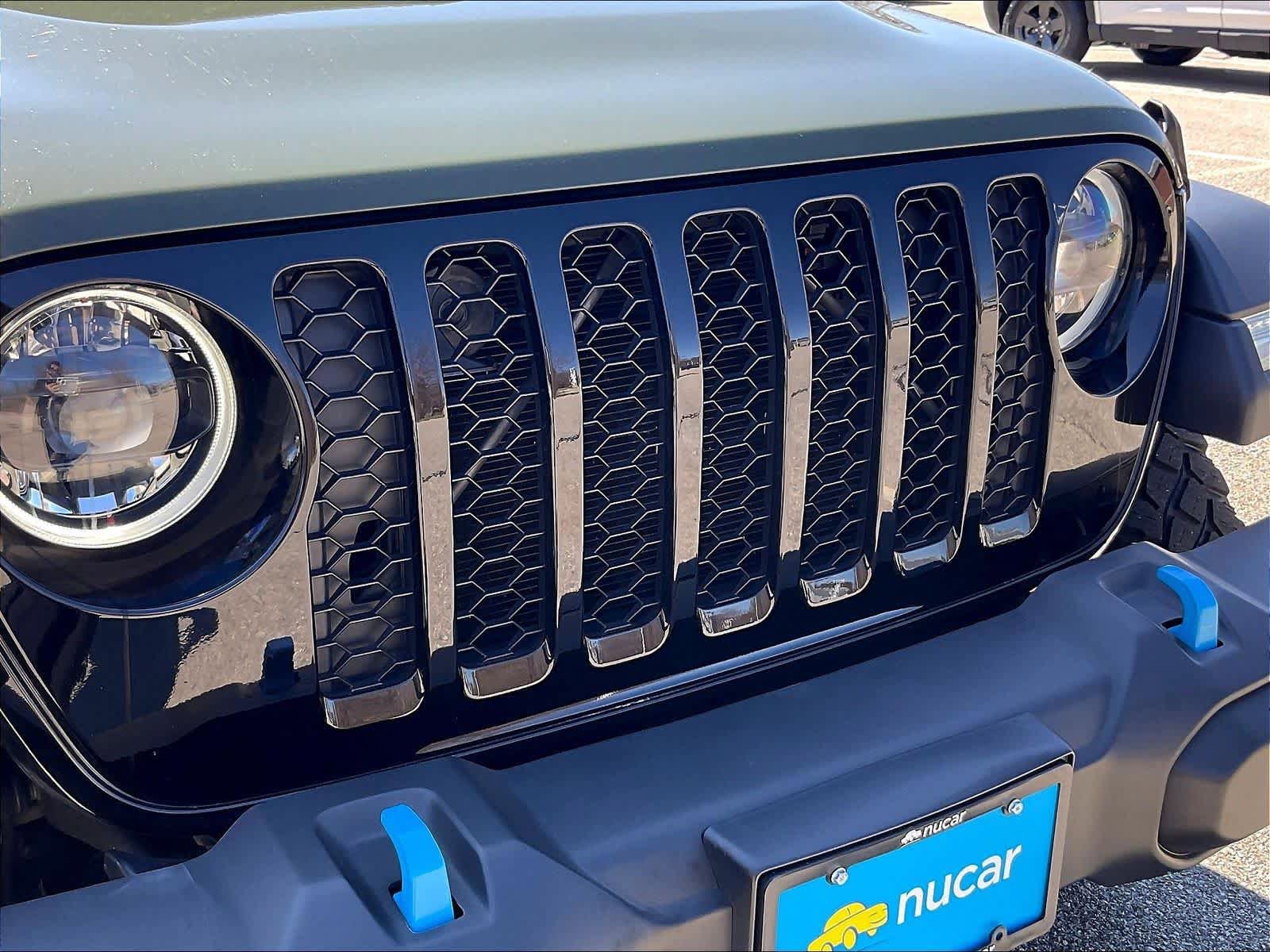 Used 2023 Jeep Wrangler Unlimited w/ Cold Weather Group image 31