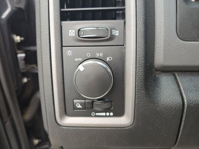 Used 2016 RAM 2500 Tradesman w/ Chrome Appearance Group image 30