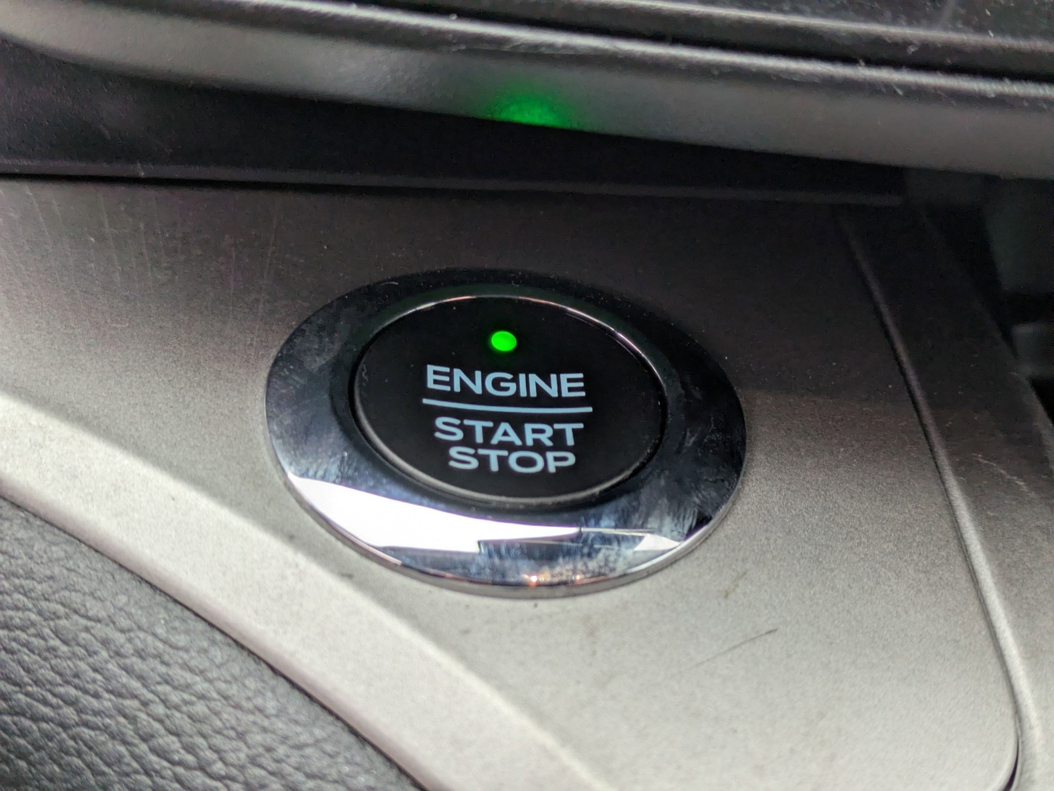 Used 2021 Ford Explorer XLT image 16