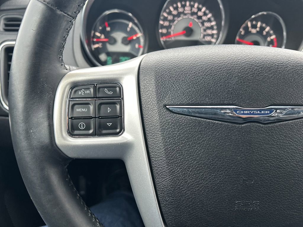 Used 2014 Chrysler 200 Touring image 15