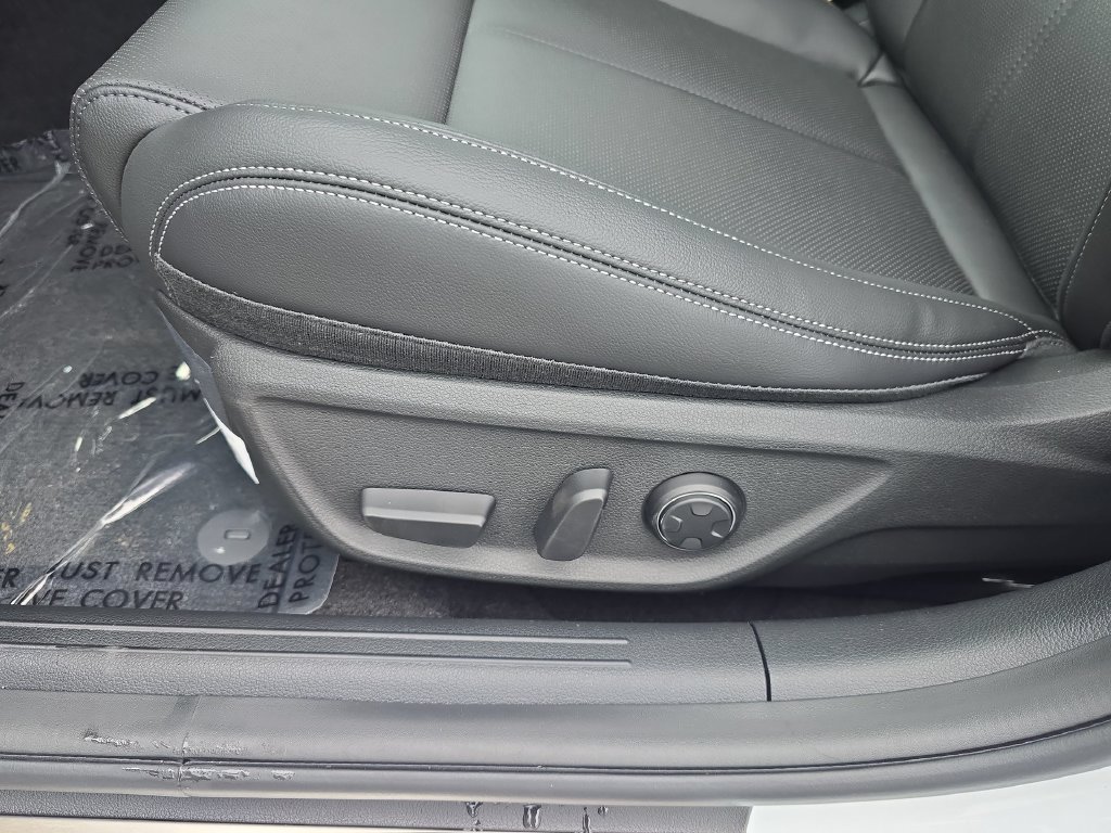 Used 2026 Genesis G70 2.5T AWD/4WD image 12