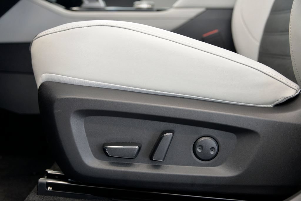 Used 2026 Mitsubishi Outlander SE AWD/4WD image 17