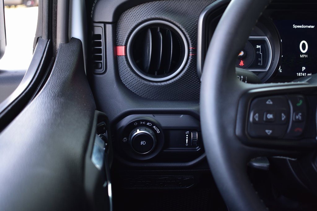 Used 2025 Jeep Wrangler Unlimited Rubicon image 46