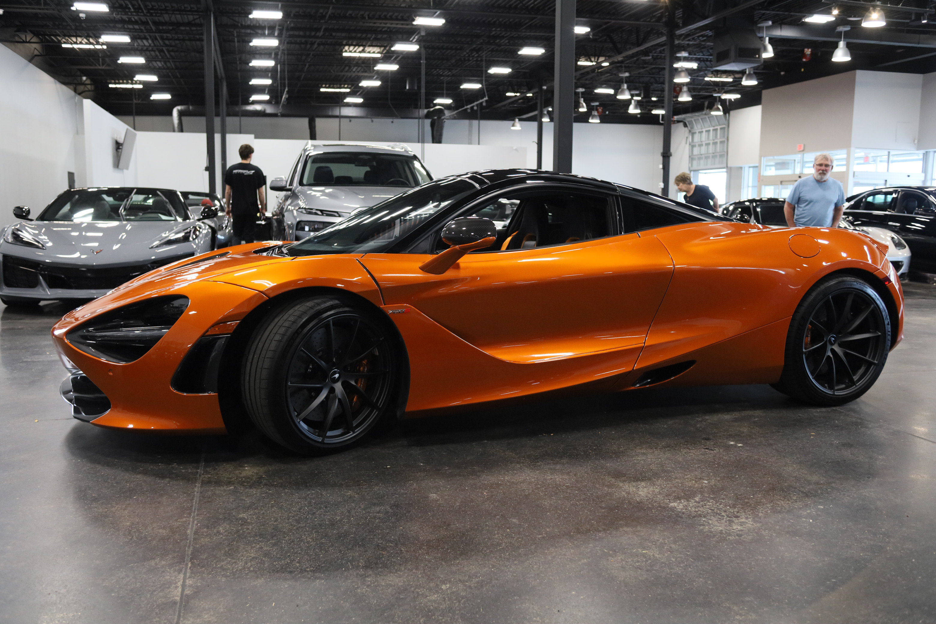 Used 2019 McLaren 720S Performance RWD image 8