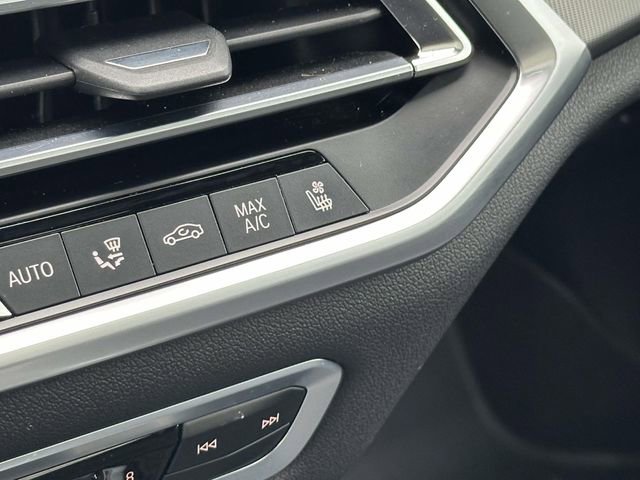 Used 2019 BMW X5 xDrive50i w/ M Sport Package image 34