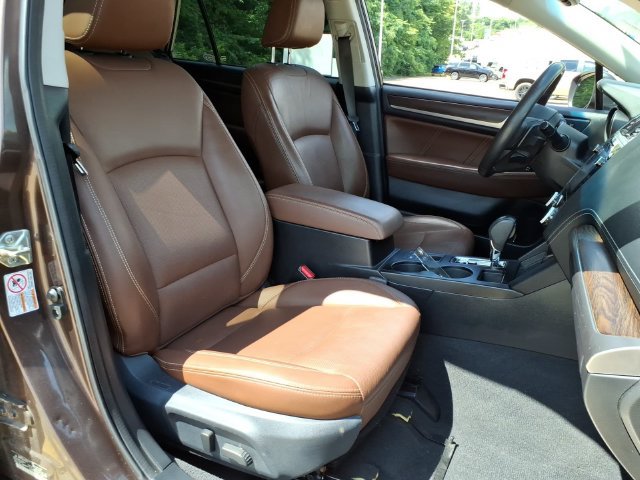Used 2019 Subaru Outback 2.5i Touring w/ Popular Package #3A AWD/4WD image 8